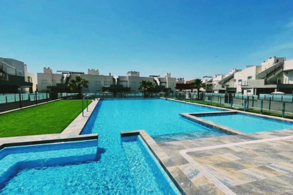 Black Sun. Modern Penthouse In Torrevieja Ngoại thất bức ảnh
