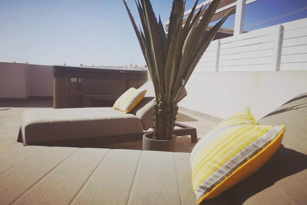 Black Sun. Modern Penthouse In Torrevieja Ngoại thất bức ảnh